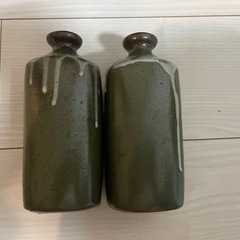 【酒壺（ふた付き）＆徳利2本セット】の画像