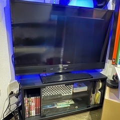 テレビとテレビ台　セットでお譲りします。