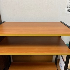 お届け 値引相談!　アイアン木目PCデスク  ラックの画像
