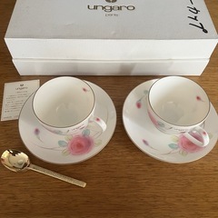 未使用保管　Ungaro ウンガロ 　花柄カップ　ソーサー　セッ...