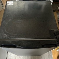 マクスゼン 60L 1ドア 前開き冷凍庫 右開き2024年製の画像