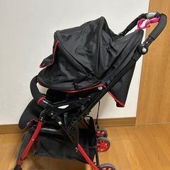 折りたたみ式ベビーカーの画像