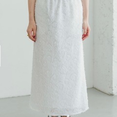 フェザーフリンジスカート URBAN RESEARCH F ホワイト ドレス ボトムス アーバンリサーチの画像