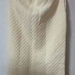 白　スカートの画像
