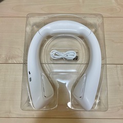 ネッククーラー　扇風機　冷感　ホワイト　新品未使用の画像