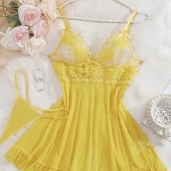 黄色の花🌼が咲く🌼綺麗なランジェリー🌼