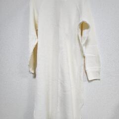 UNIQLO　未使用　ホワイトワンピース