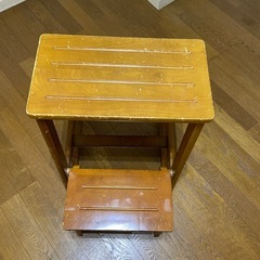 木製脚立の画像