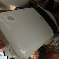 （中古　綺麗な状態）ホワイト　 ヒーター セラミックファンヒーター 暖房器具 電気 足元 小型 温風 省エネ 脱衣所 人感センサー付き 大風量 の画像
