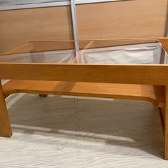 ガラステーブル