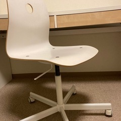 IKEA 回転椅子　白