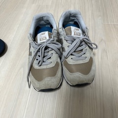 ニューバランス23センチ