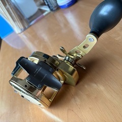 シマノ　オシアジガー2000 左巻き　
中古品　　ボート　オフショア　の画像