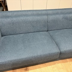 中古(使用期間3年)、北欧式3人掛けソファー　の画像