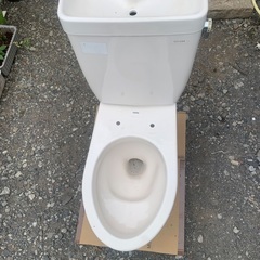 NO2 ホワイト 一体型トイレ メタル取手付きの画像