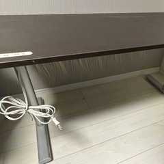 電源付き机の画像