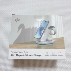 【2025新登場】Qi2認証 ワイヤレス充電器 3 in 1 Mag-Safe式 アップルウォッチ充電器 マグネット式 急速充電 15W スタンド i-Phone 16/15/14/13/12シリーズ i-Watch Ultra/SE/10/9/8/7/6 Aの画像