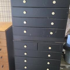 黒　収納家具