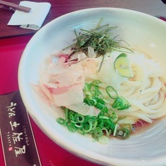 アニメ好きな人。食べるの好きな人語りましょ − 沖縄県