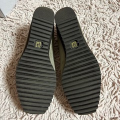 COULEUR VARIE オープントゥサンダル　グレージュ　24.5センチの画像
