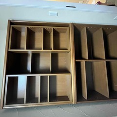 ブラウンの木製書棚　メーカー:小島工芸