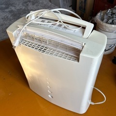 トヨトミ　除湿機　TD-Z110C 中古