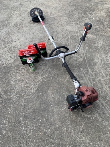 ニチネン❣カセットボンベ式草刈機スプリット式なので運搬が楽々すぐ使えます燃料６本付き