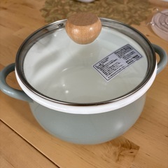 ホーロー鍋の画像