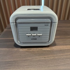 タイガー 炊きたて マイコン炊飯ジャー JAJ-A552-W（ホ...
