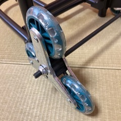 キャスターの画像