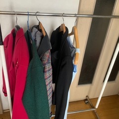 ハンガーラックの画像