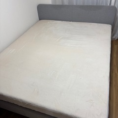 クイーンベッドの画像
