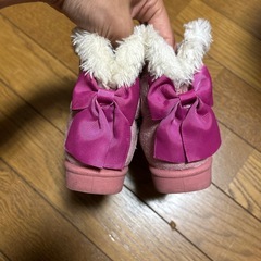 女の子ムートンブーツの画像