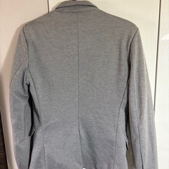 カジュアルスーツ　灰色　綿質の画像