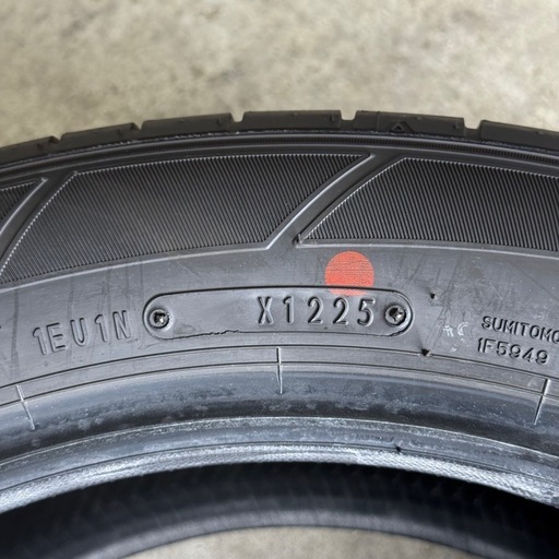 【美品】225/50R18  カローラクロス純正装着タイヤ　ダンロップ　SP SPORT MAXX 050 25年製造　353476