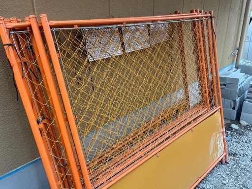 バリケード　安全第一 フェンス