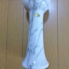 花瓶　大理石花瓶　未使用実家整理品　箱無し高さ28cm　直径10cm　の画像