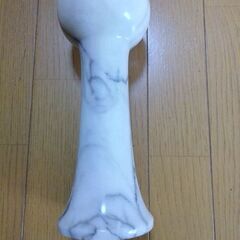 花瓶　大理石花瓶　未使用実家整理品　箱無し高さ28cm　直径10cm　の画像