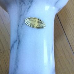 花瓶　大理石花瓶　未使用実家整理品　箱無し高さ28cm　直径10cm　の画像