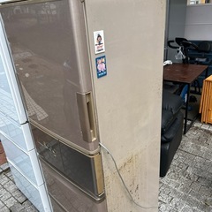 SHARP 365L冷蔵庫の画像