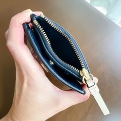 TORY BURCH ブルーカラー　折りたたみ財布の画像