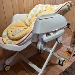 【お譲り先決定】combiハイローチェア（手動）の画像