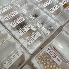 ピアス・アクセサリー制作部品などまとめての画像