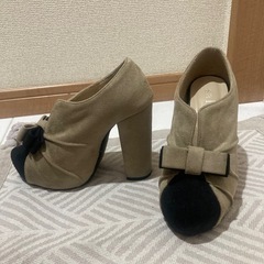 【スエード パンプス】Ｓサイズ　22.5センチ