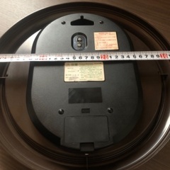 ジャンク品 DAILY 電波時計 デイリー ラジオコントロール 壁掛け 時計 茶の画像