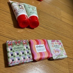 ♡新品未開封♡ キャスキッドソン　コフレ　コスメ　リップ　ボディ　クリームの画像