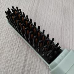 ポータブルヘアアイロン   ブラシの画像