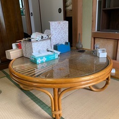 ガラステーブル