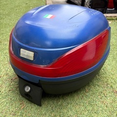 トップケース、リアボックス
