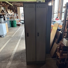 スチールロッカー